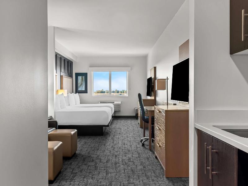 Best Western Plus Winkler image