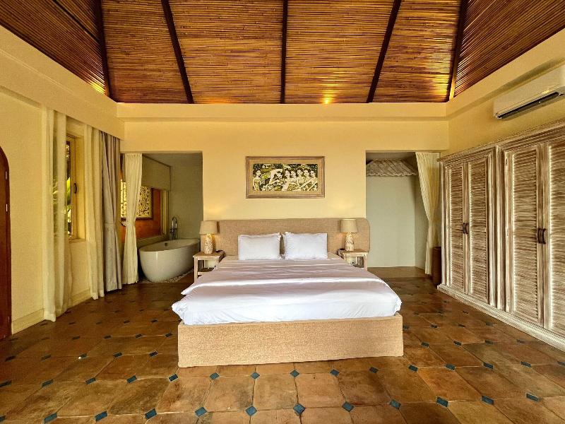 Coco Grove Beach Resort image