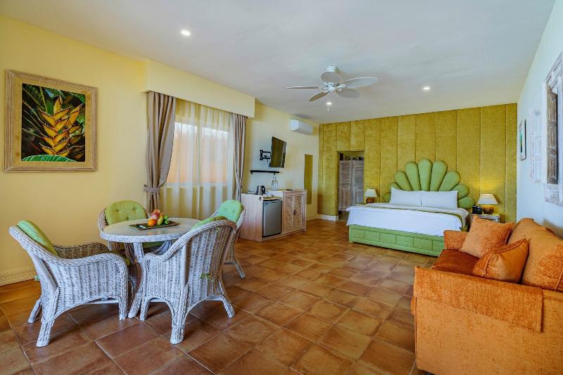Coco Grove Beach Resort image