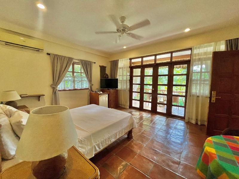 Coco Grove Beach Resort image