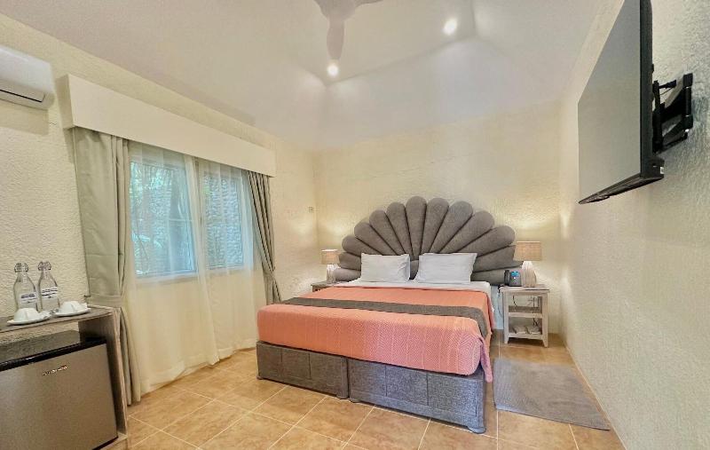 Coco Grove Beach Resort image