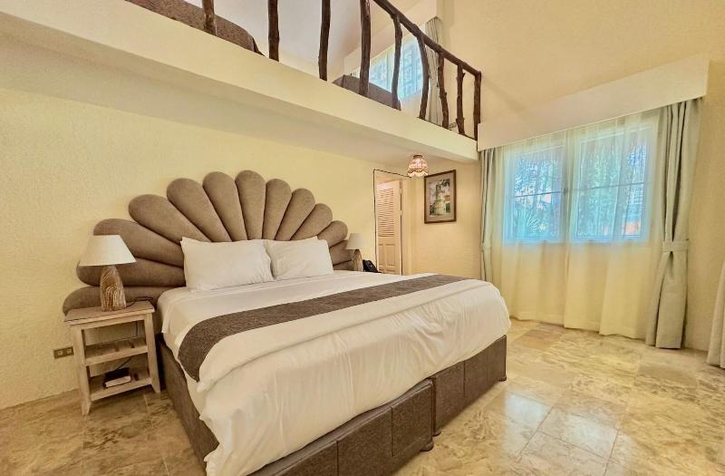 Coco Grove Beach Resort image