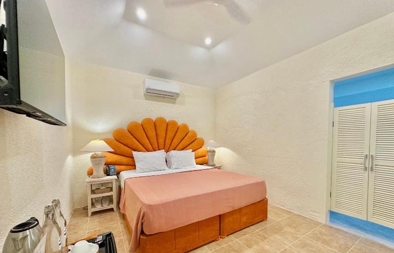 Coco Grove Beach Resort image
