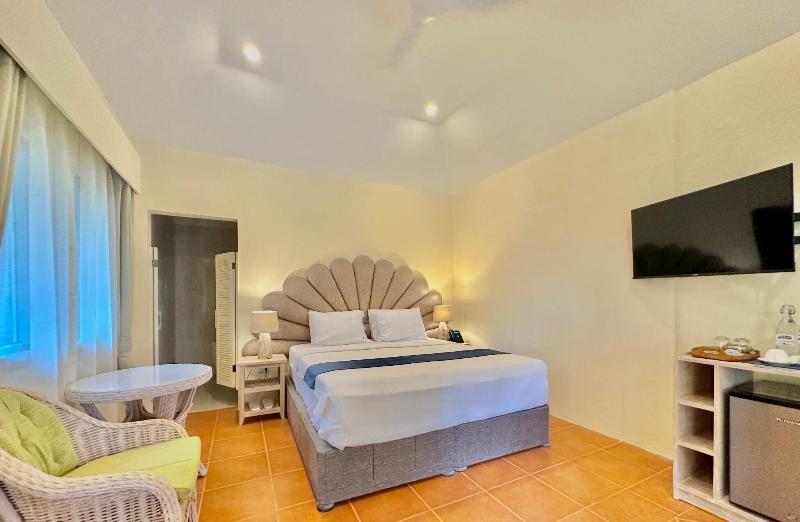 Coco Grove Beach Resort image