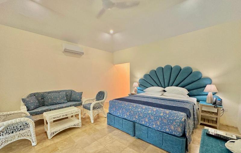 Coco Grove Beach Resort image