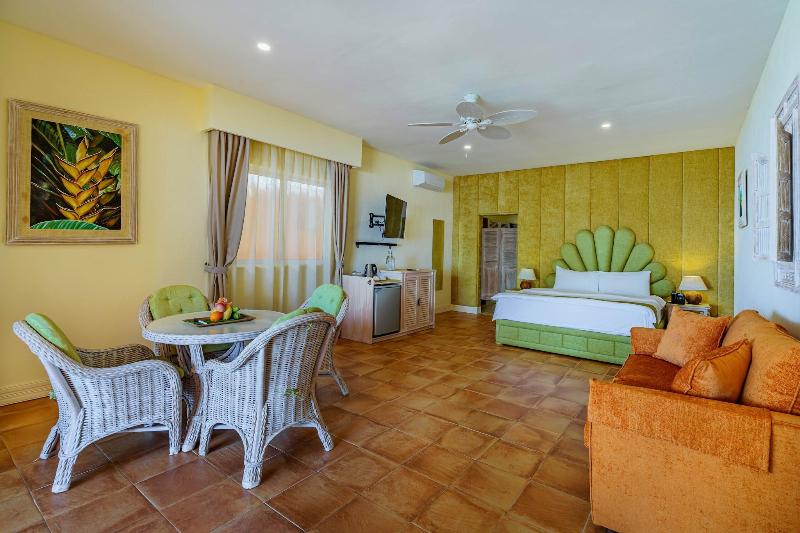 Coco Grove Beach Resort image