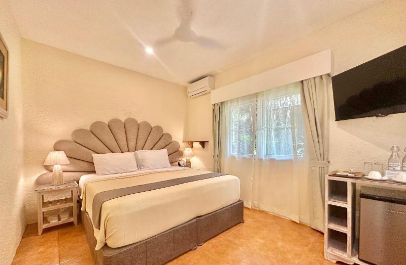 Coco Grove Beach Resort image