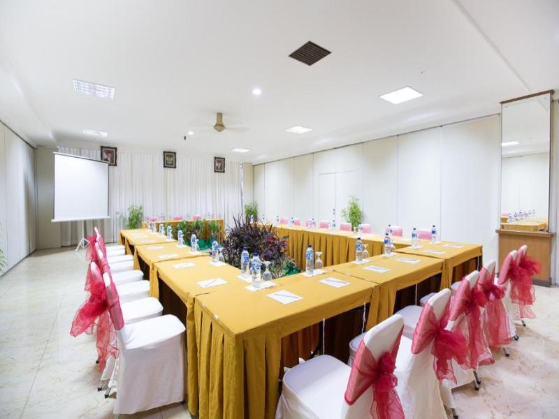 Hotel Cianjur Cipanas — view