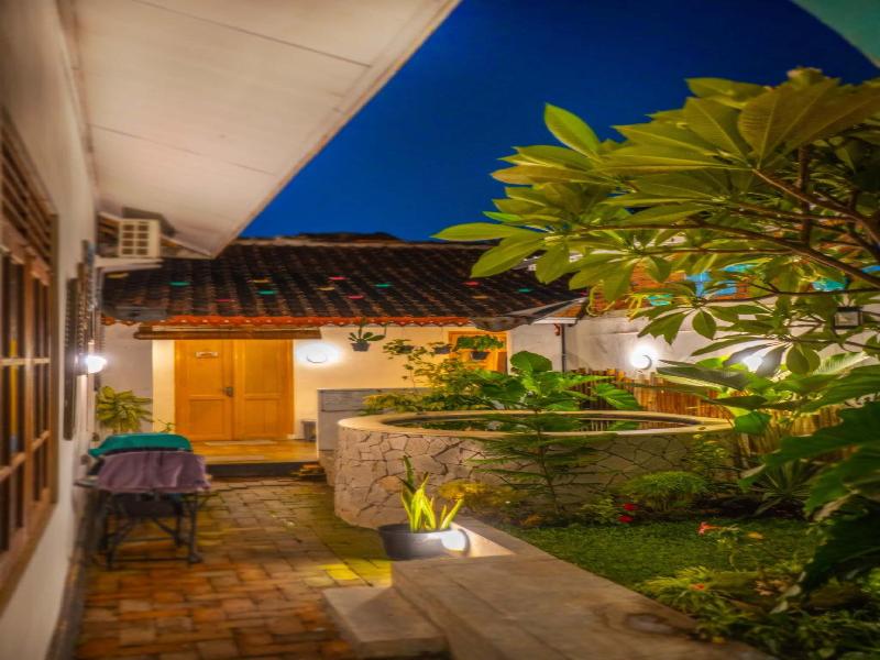 Wonderloft Hostel Jogja image