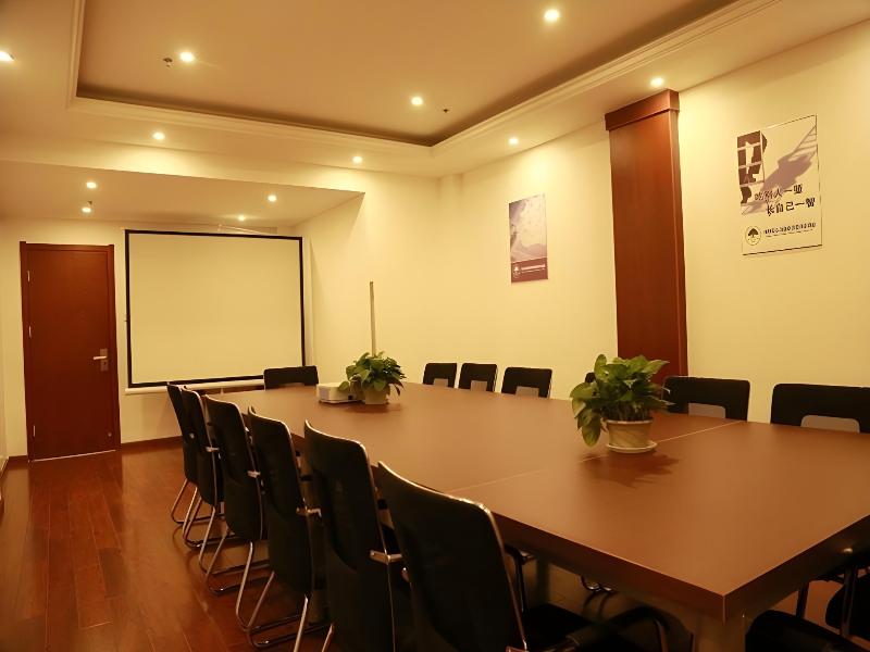 Greentree Inn Taizhou Xinghua Zhangguo Bus Station image