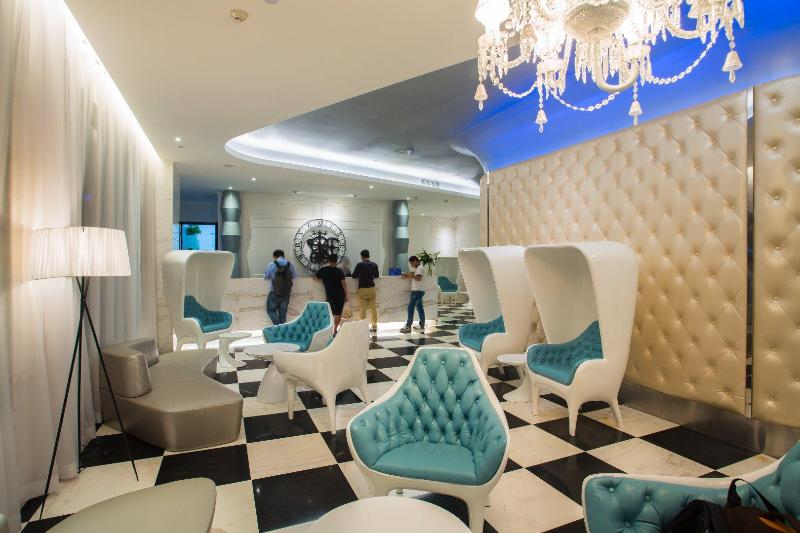 Orange Hotel (Xi'an Keji Road Metro Station Store)