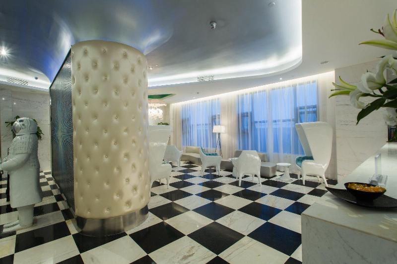 Orange Hotel (Xi'an Keji Road Metro Station Store)