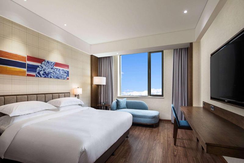 Ramada By Wyndham Baoji Jintai image