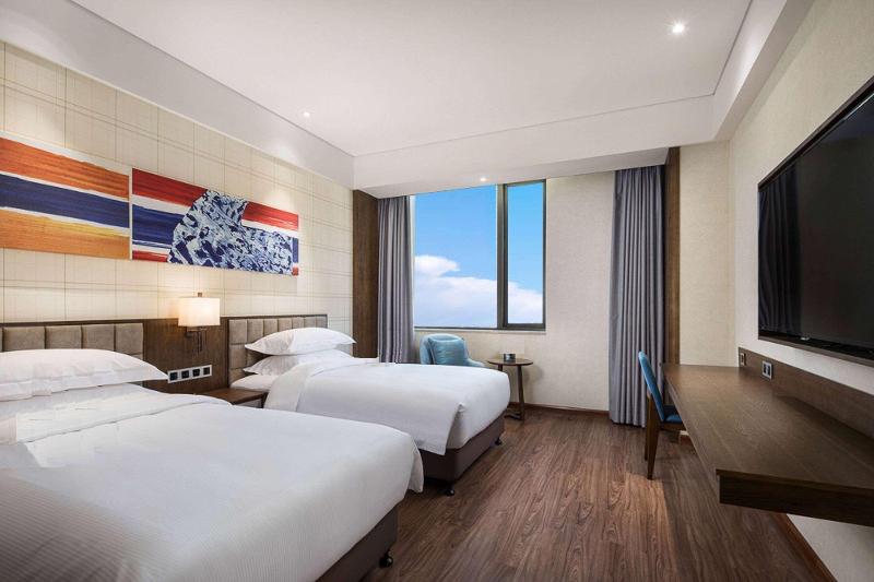 Ramada By Wyndham Baoji Jintai image