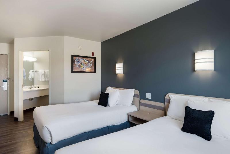 Red Lion Inn & Suites Butte image