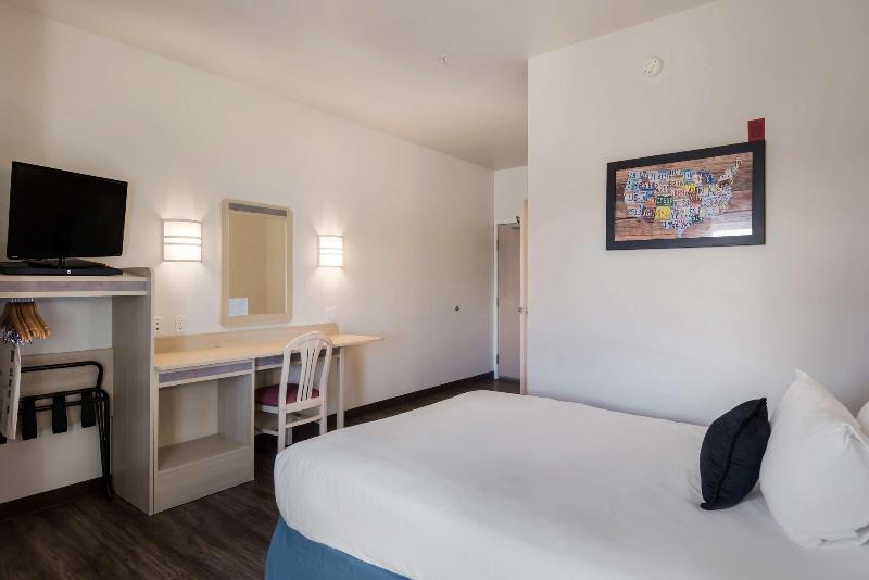 Red Lion Inn & Suites Butte image