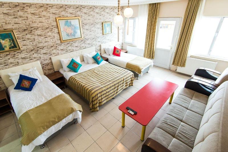 White Palace Apart image
