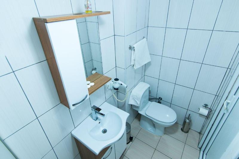 White Palace Apart image