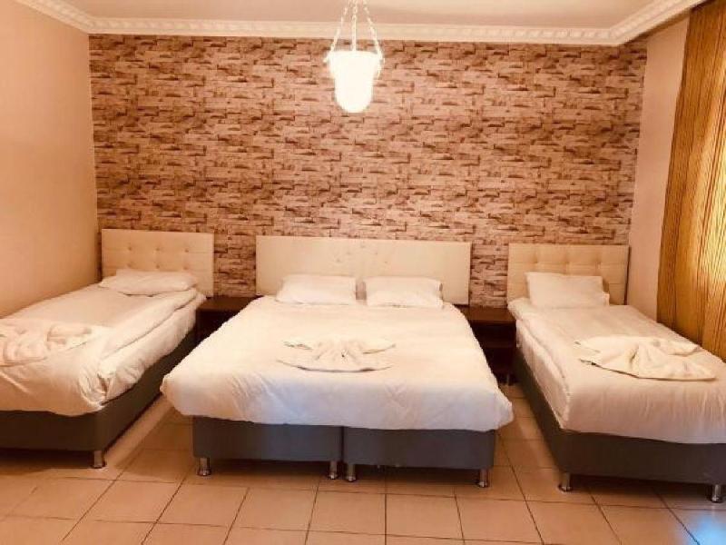 White Palace Apart image