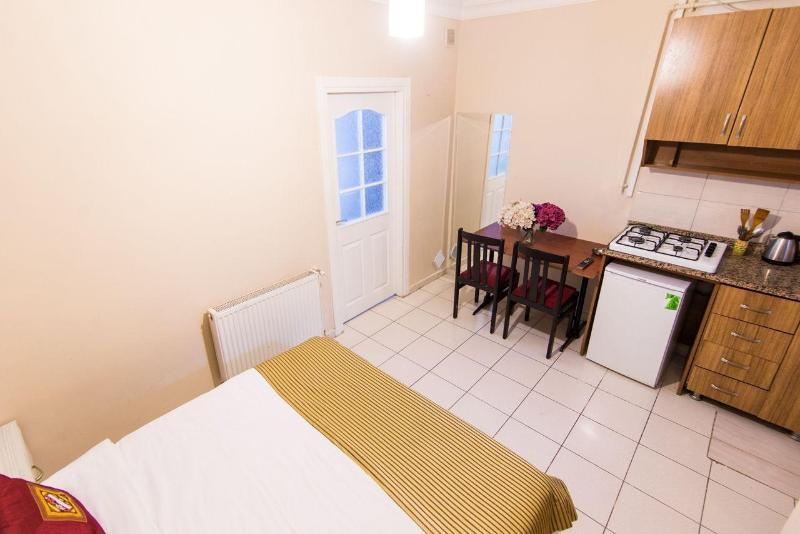 White Palace Apart image