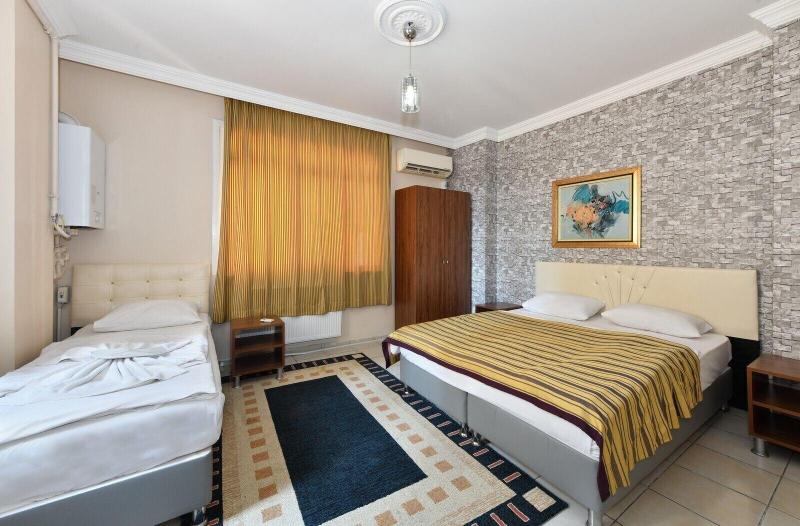 White Palace Apart image
