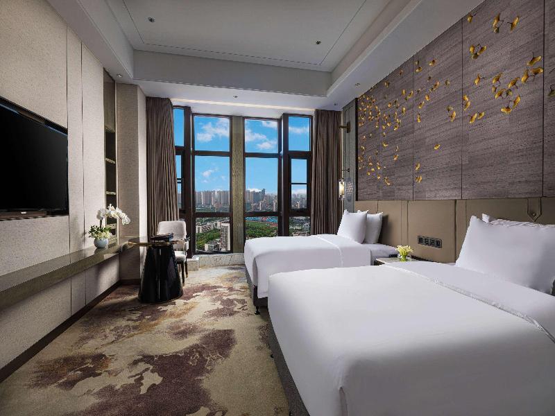 Wyndham Taixing Downtown image
