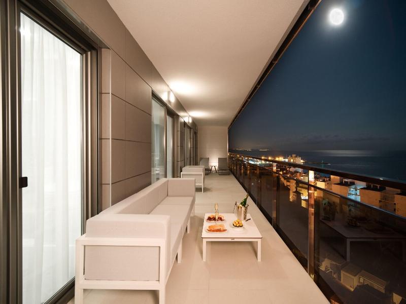 Ahoy Apartments image