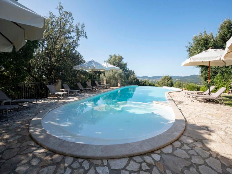 Tenuta il Sassone - Wine & Food image
