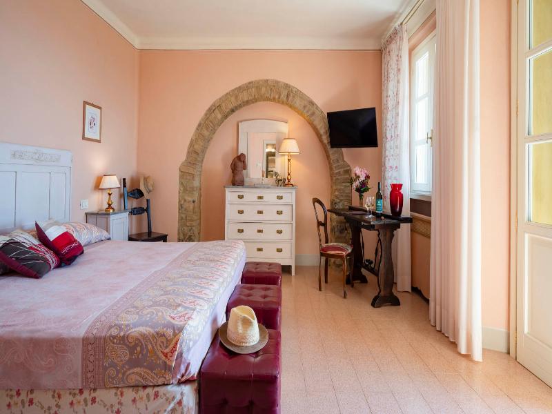 Tenuta il Sassone - Wine & Food image
