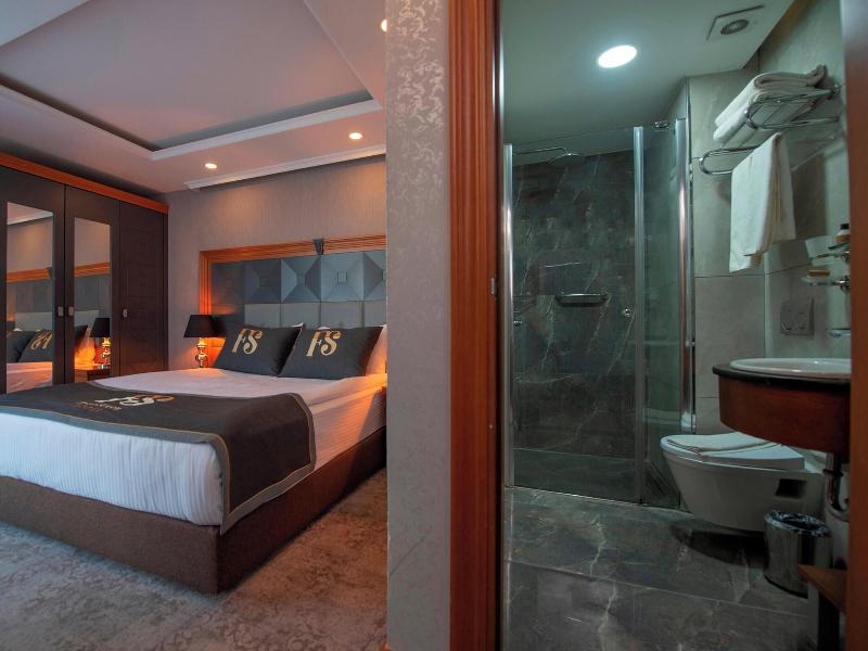 Four Seven Hotel image