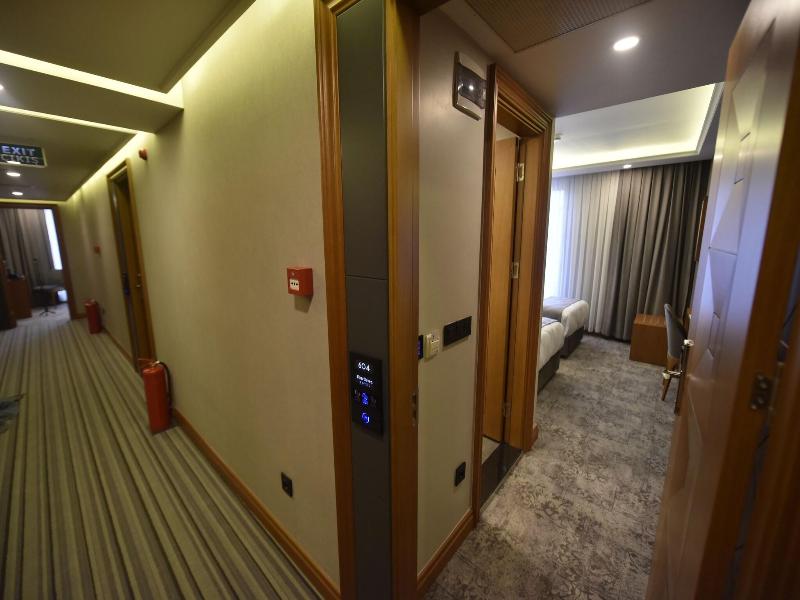 Four Seven Hotel image