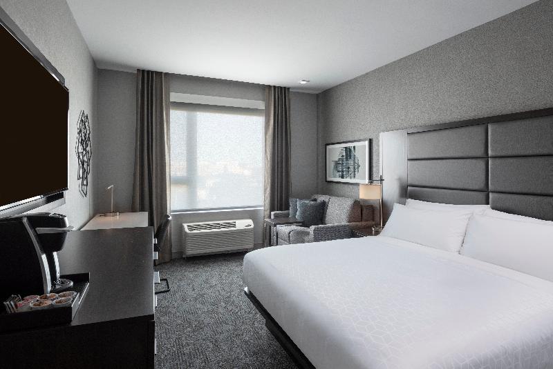 Holiday Inn Express Boston Logan Airport - Revere photo 24