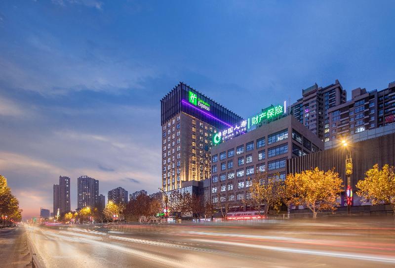 Holiday Inn Express Kaifeng City Center image