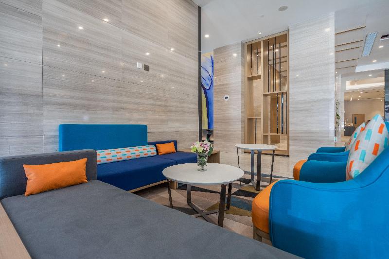 Holiday Inn Express Kaifeng City Center image