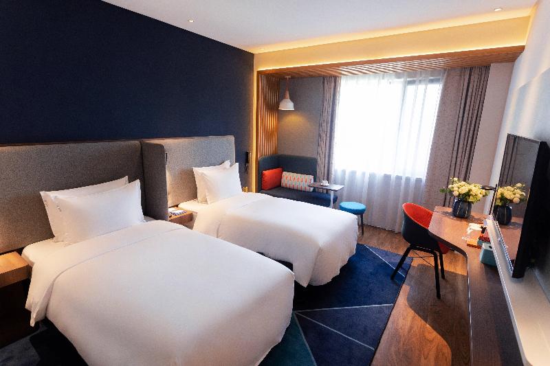 Holiday Inn Express Kaifeng City Center image