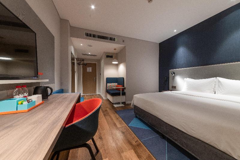 Holiday Inn Express Kaifeng City Center image