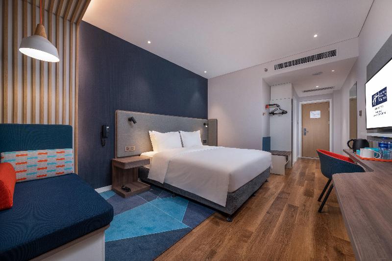 Holiday Inn Express Kaifeng City Center image