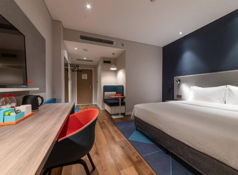 Holiday Inn Express Kaifeng City Center image