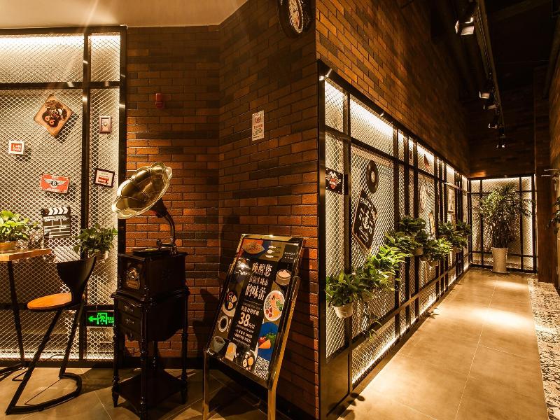 James Joyce Coffetela Xi An Nanmen Ming City Wall — photo 5
