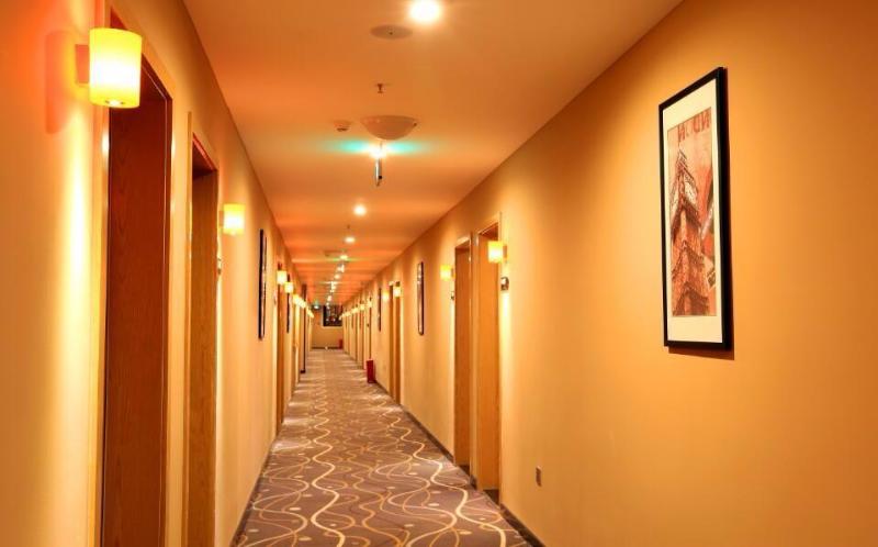 7 Days PremiumÂ·Guangan Chaoyang Avenue