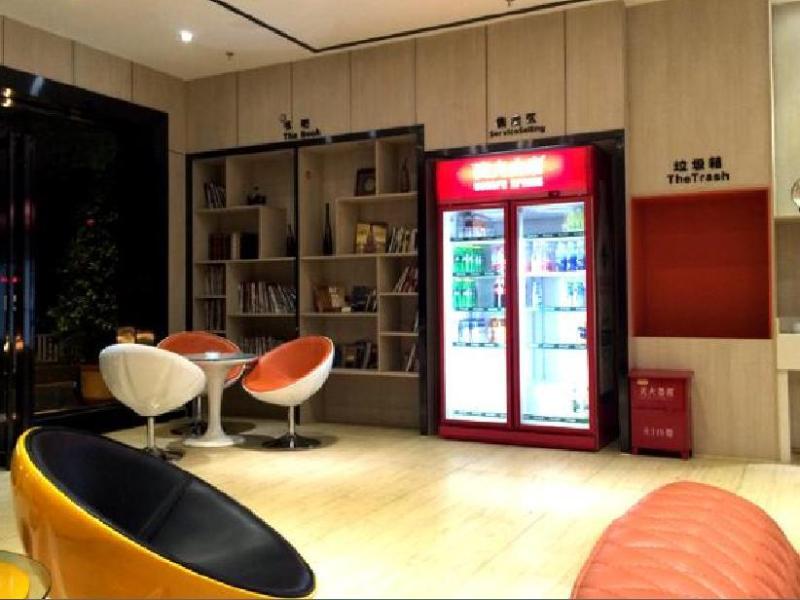 7 Days Premium Xingyi Airport Branch