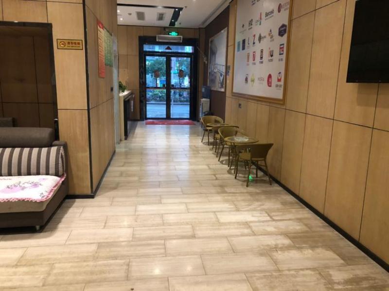 7 Days InnÂ·Xingyi Zhenfeng Nanhuan Road