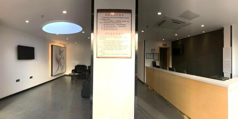 7 DAYS PREMIUMA GANZHOU RAILWAY STATION