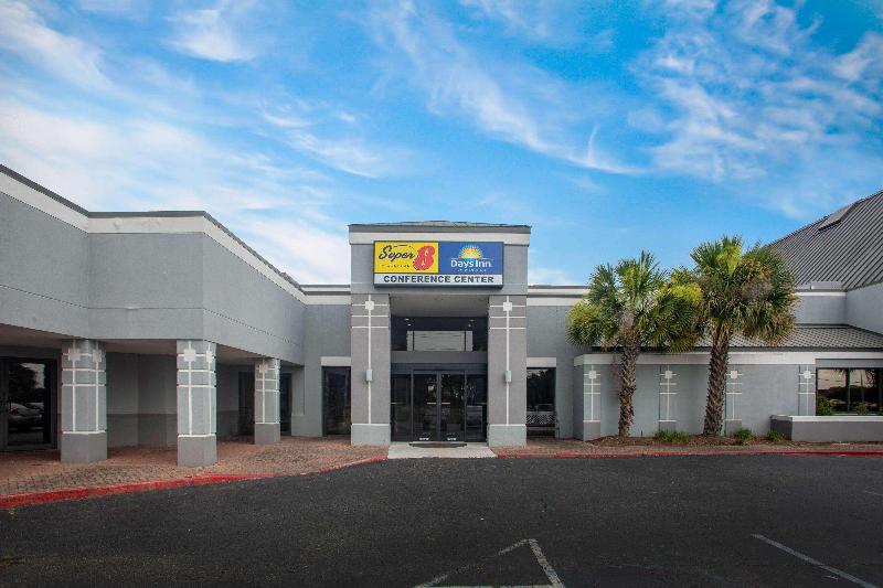 Days Inn By Wyndham Mobile I 65 image