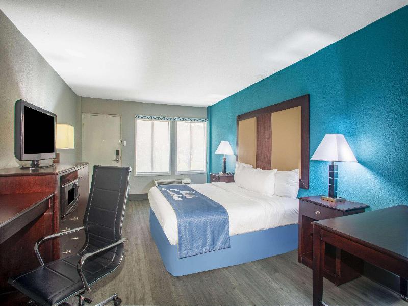 Days Inn By Wyndham Mobile I 65 image
