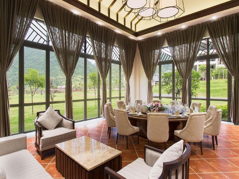 LN Dongfang Hot Spring Resort image 3