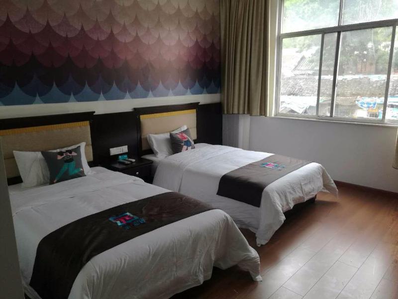 PAI HotelsÂ·Xichang Railway Station