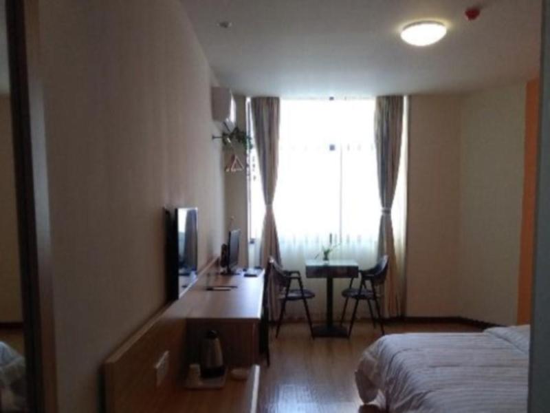 7 Days Inn Yiyang Anhua Luoma Plaza Branch