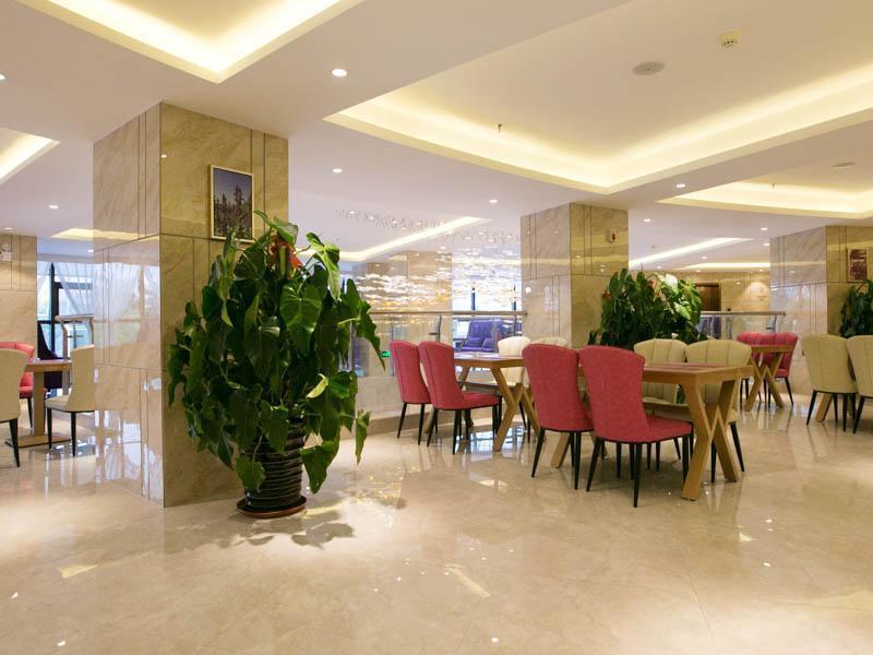 Lavande Hotels Panjin Shifu Street Passenger Stati — photo 3