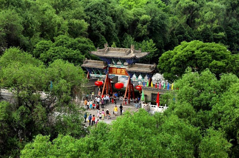 7 Days Premiuma Lanzhou University Of Finance And — photo 4